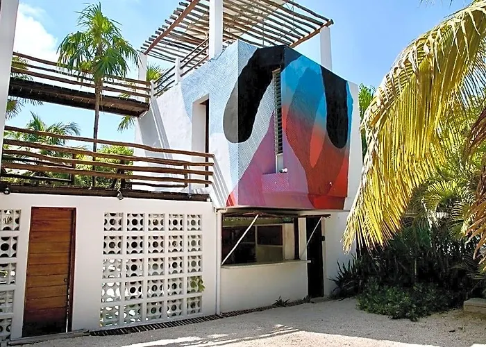 Residencia Gorila 2*